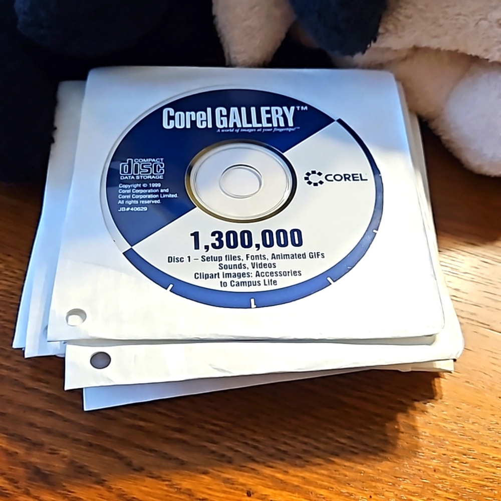 Corel Gallery Clip ART Win 95/98 Images Photos  New without box PC Cd-Rom